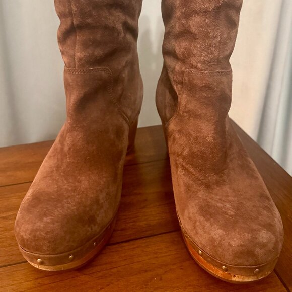 🤎 UGG Lynnea Ankle Boots – Brown Suede Shearling Stud Wood Clog | Women’s 8 🤎 - Picture 3 of 11